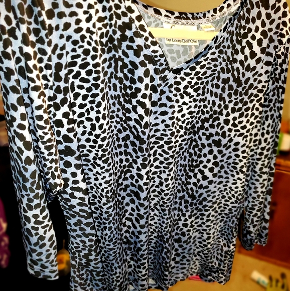 Blue leopard design blouse 3/4 sleeve - Picture 2 of 8